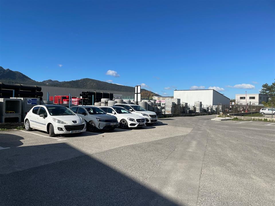 Local d'activités Location 83170 BRIGNOLES