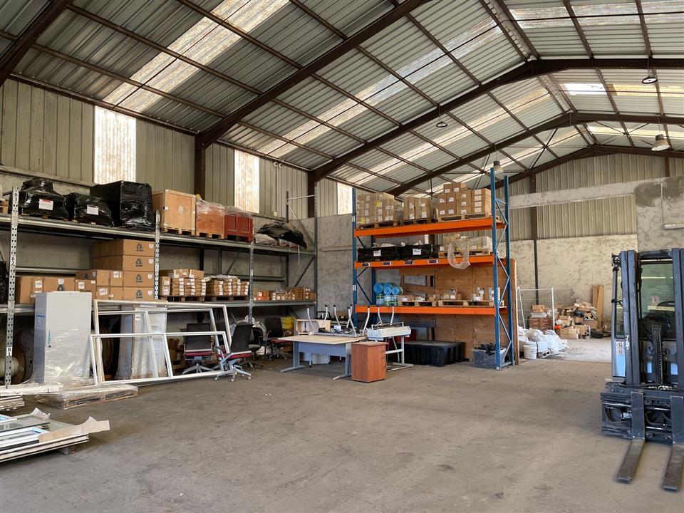Local d'activités Location 83170 BRIGNOLES