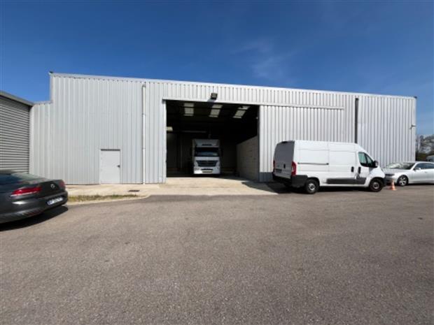 Local d'activités Location 69800 ST PRIEST