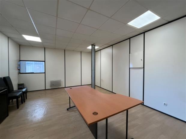 Local d'activités Location 69800 ST PRIEST