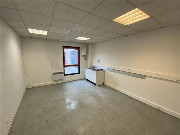 Bureau Location 59290 WASQUEHAL