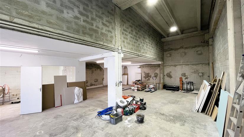 Local d'activités Location 06600 ANTIBES 165 RUE DES CISTES