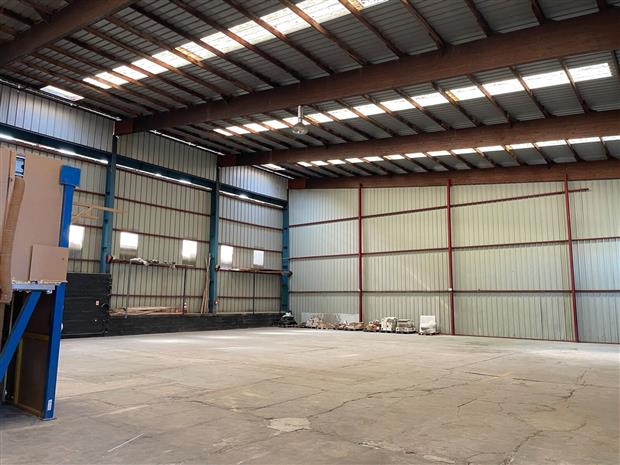 Local d'activités Location 06150 CANNES