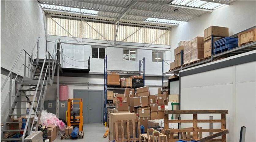 Local d'activités Location 78530 BUC