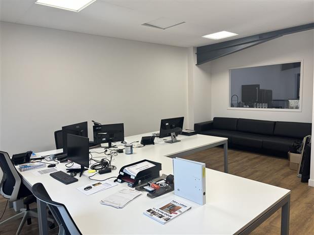 Local d'activités Vente 69890 LA TOUR DE SALVAGNY