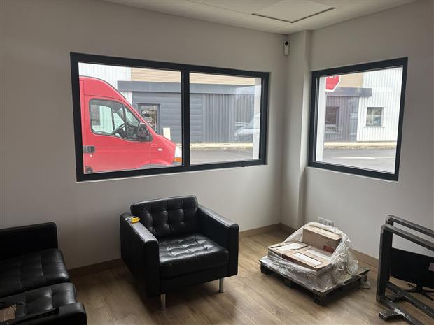 Local d'activités Vente 69890 LA TOUR DE SALVAGNY