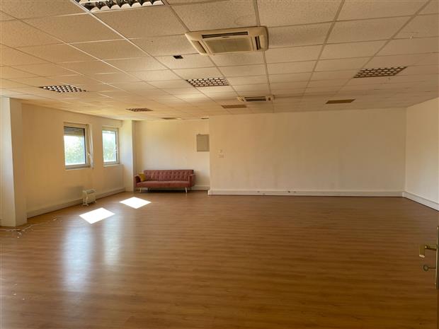 Local d'activités Location 69120 VAULX EN VELIN