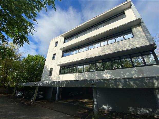 Bureau Vente/Location 35000 RENNES 2E ALLEE JACQUES FRIMOT