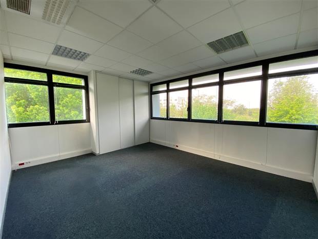 Bureau Vente/Location 35000 RENNES 2E ALLEE JACQUES FRIMOT