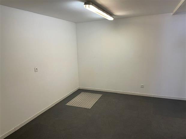 Local d'activités Location 83320 CARQUEIRANNE