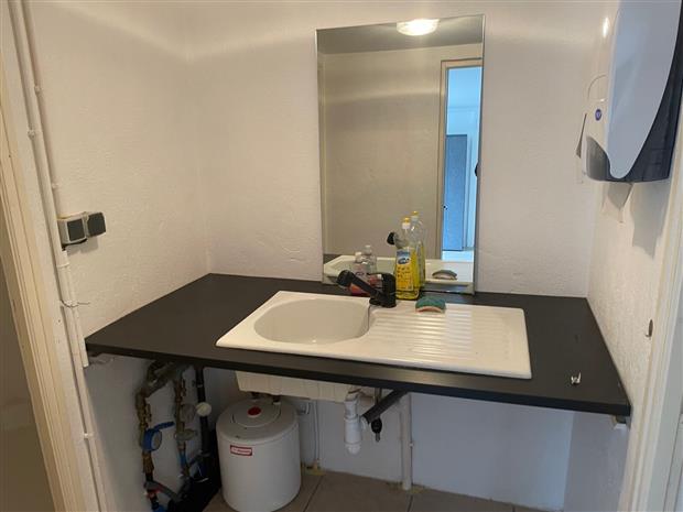 Local d'activités Location 83320 CARQUEIRANNE