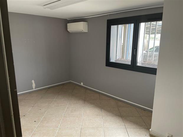 Local d'activités Location 83320 CARQUEIRANNE