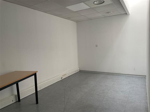 Bureau Location 69120 VAULX EN VELIN 9-11 RUE PIERRE MENDES FRANCE