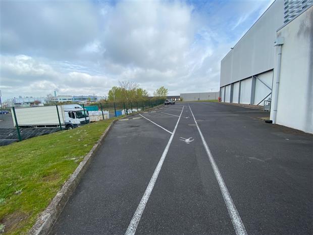 Entrepôt / Local d'activités Vente/Location 03000 AVERMES