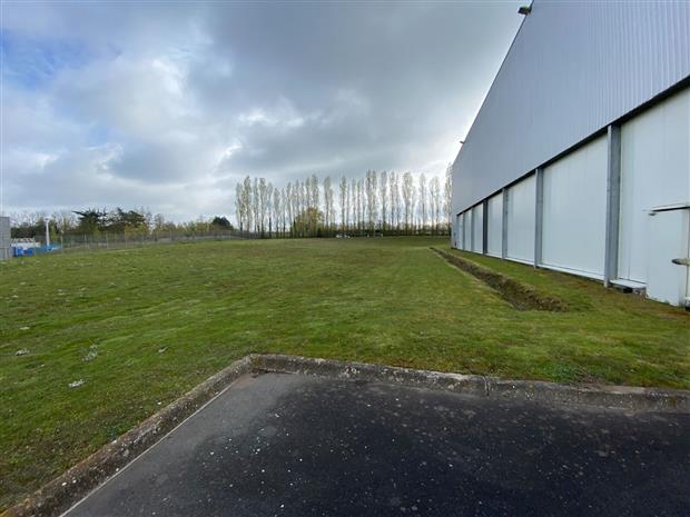 Entrepôt / Local d'activités Vente/Location 03000 AVERMES