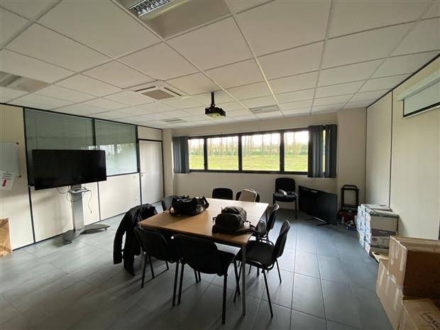 Entrepôt / Local d'activités Vente/Location 03000 AVERMES