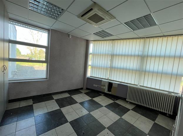 Entrepôt / Local d'activités Location 45130 MEUNG SUR LOIRE