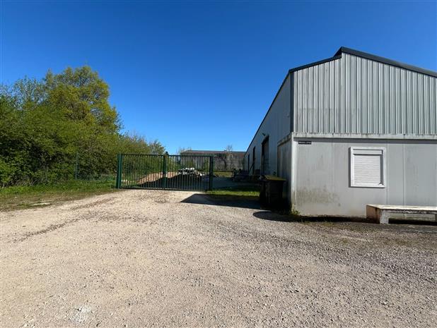 Entrepôt / Local d'activités Location 45130 MEUNG SUR LOIRE