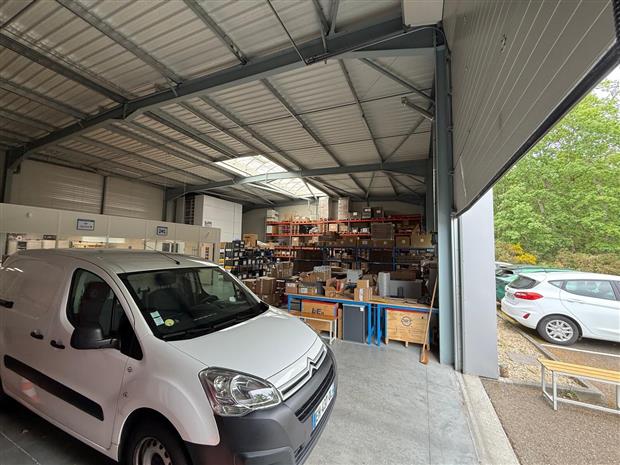 Local d'activités Location 33610 CANEJAN