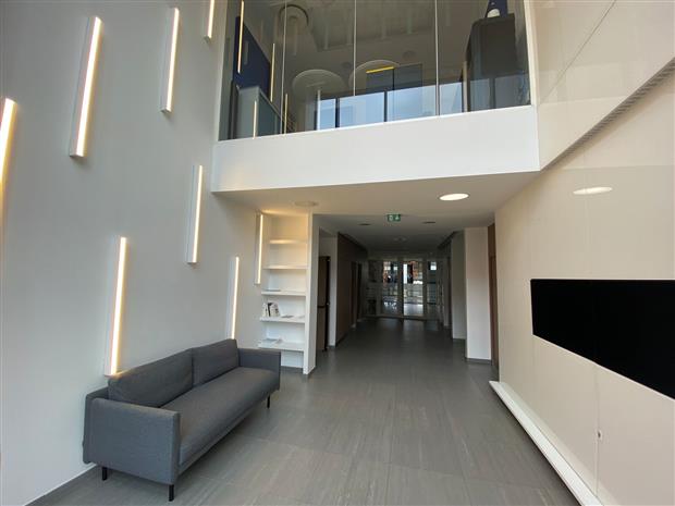 Bureau Location 59810 LESQUIN