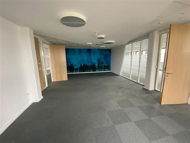 Bureau Location 59810 LESQUIN