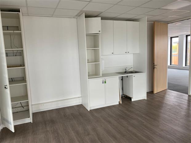 Bureau Location 59810 LESQUIN