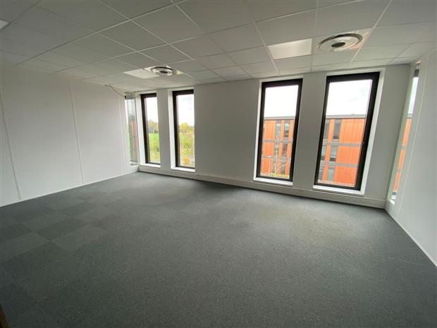 Bureau Location 59810 LESQUIN