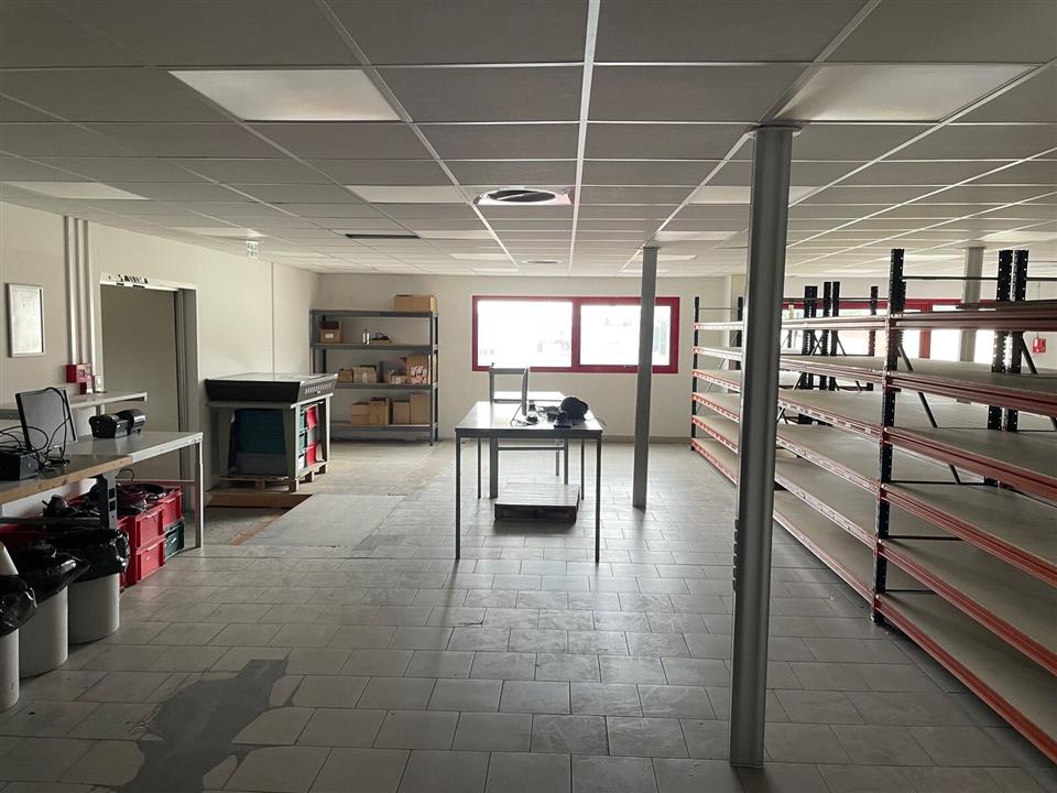 Local d'activités Location 06700 ST LAURENT DU VAR
