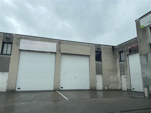 Local d'activités Location 69720 ST LAURENT DE MURE