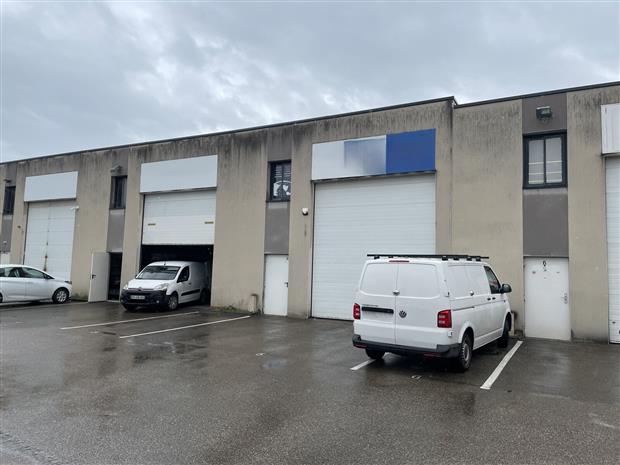 Local d'activités Location 69720 ST LAURENT DE MURE