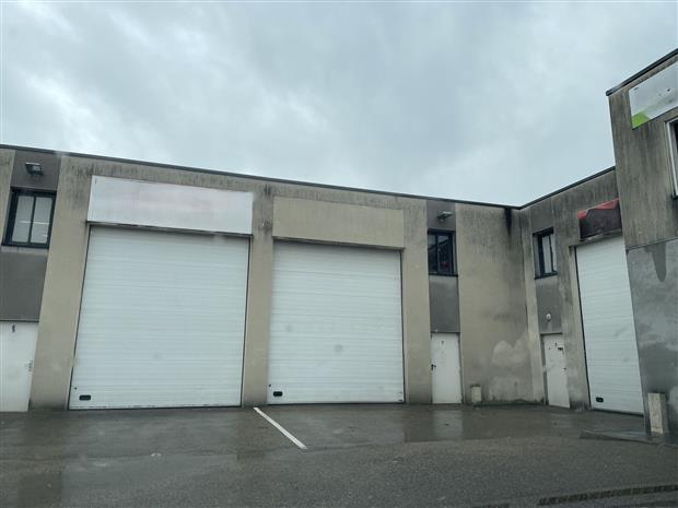 Local d'activités Location 69720 ST LAURENT DE MURE