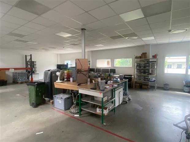 Local d'activités Vente/Location 33610 CANEJAN