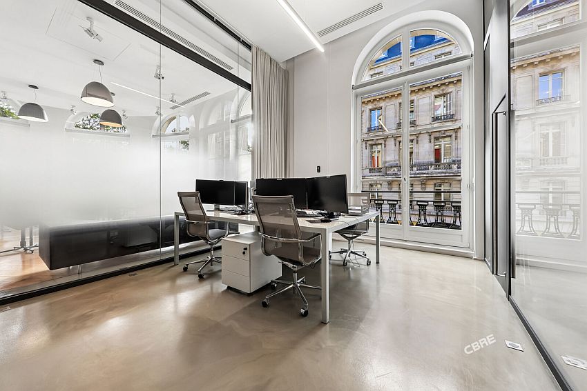 Bureau Location 75008 PARIS 63 AVENUE DES CHAMPS ELYSEES