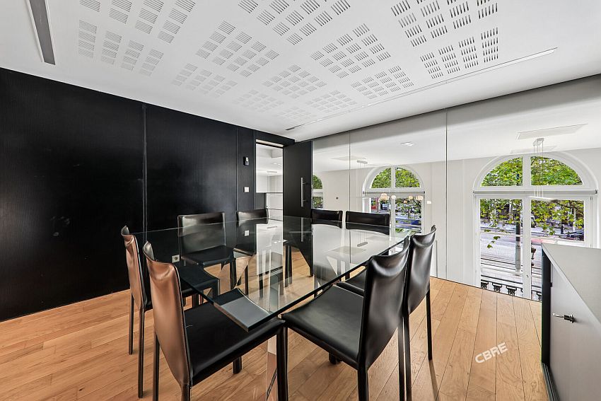 Bureau Location 75008 PARIS 63 AVENUE DES CHAMPS ELYSEES