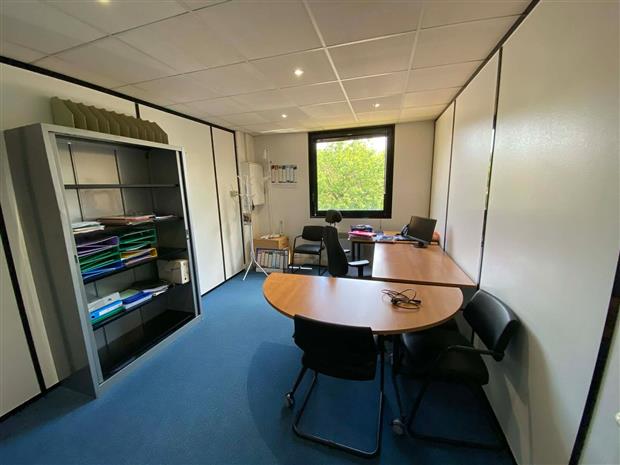Bureau Location 59290 WASQUEHAL