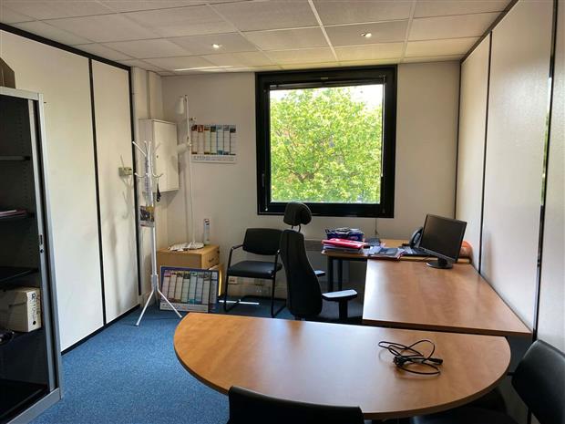 Bureau Location 59290 WASQUEHAL