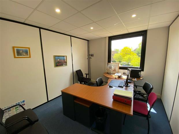 Bureau Location 59290 WASQUEHAL