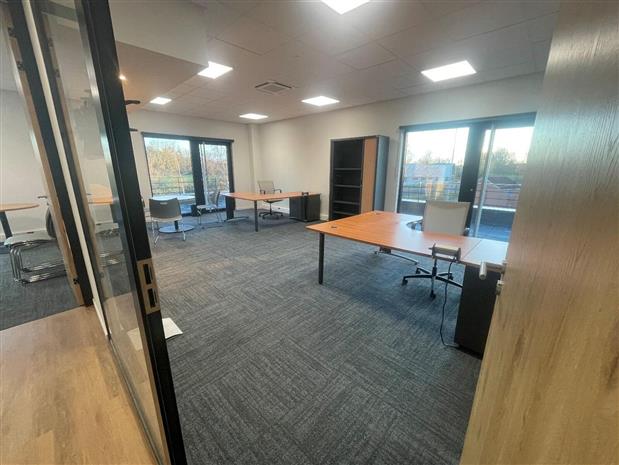 Bureau Location 62136 LESTREM