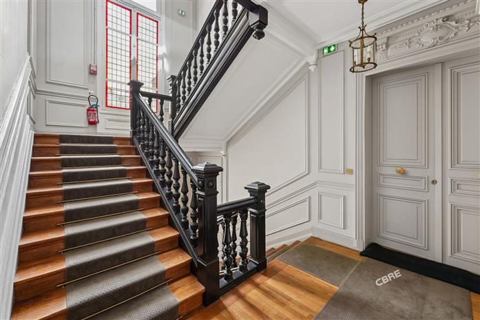 Bureau Location 75008 PARIS 25 RUE MARBEUF
