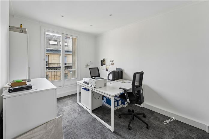 Bureau Location 75008 PARIS 25 RUE MARBEUF