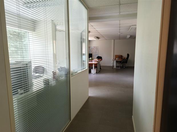 Local d'activités Location 78114 MAGNY LES HAMEAUX