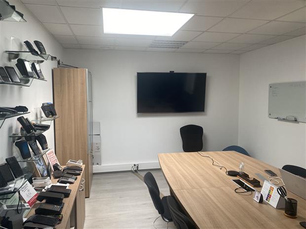 Local d'activités Location 91140 VILLEJUST