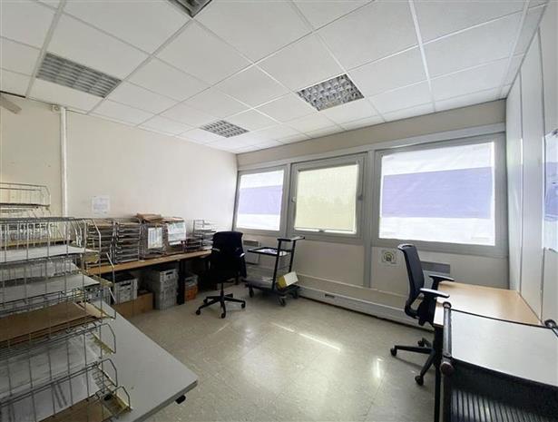 Entrepôt / Local d'activités Location 78530 BUC