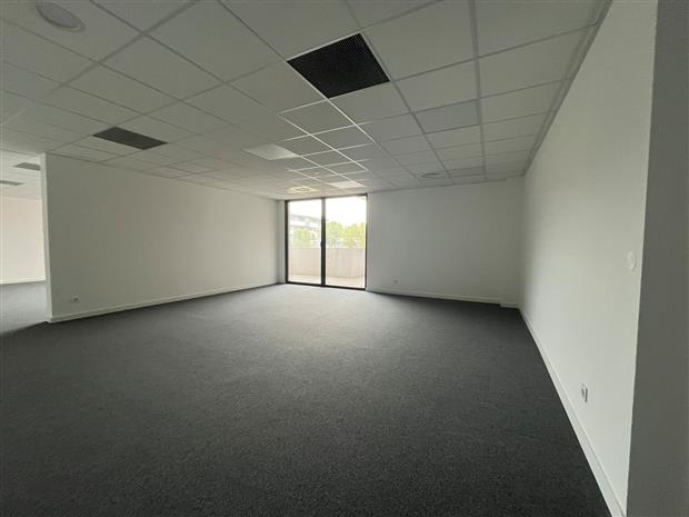 Bureau Location 06200 NICE