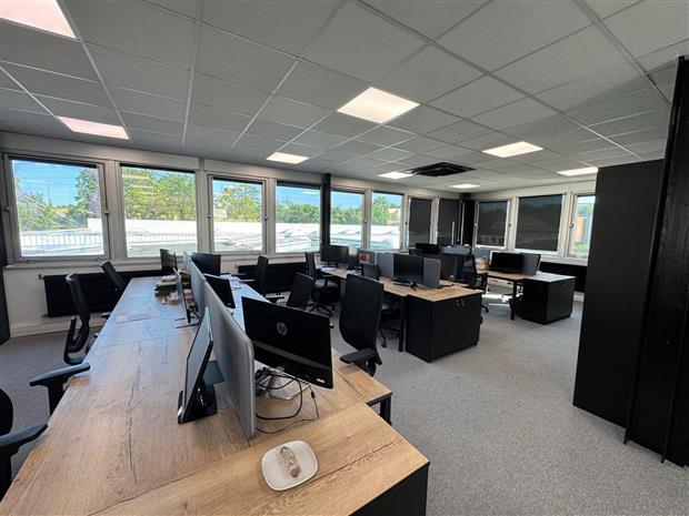 Local d'activités Vente 95000 CERGY