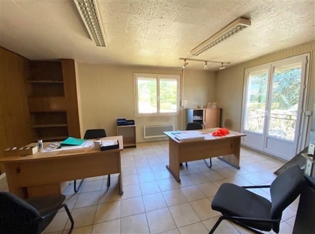 Local d'activités Location 78980 NEAUPHLETTE