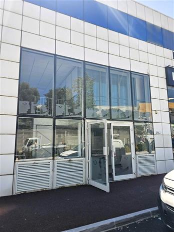 Commerce Location 06600 ANTIBES