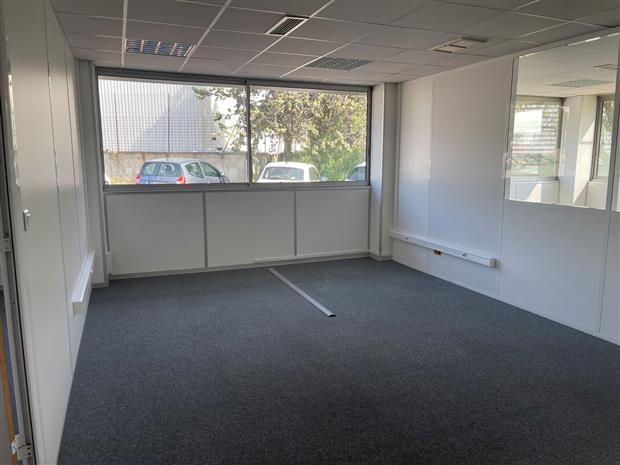 Bureau Location 34430 ST JEAN DE VEDAS