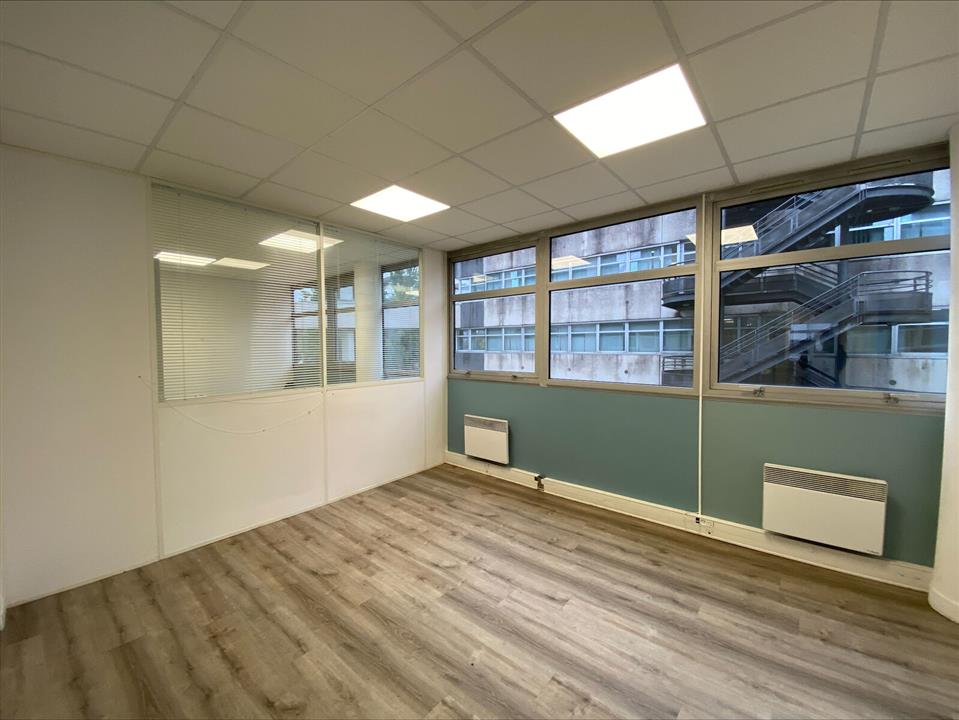 Bureau Location 35000 RENNES 4 COURS RAPHAEL BINET