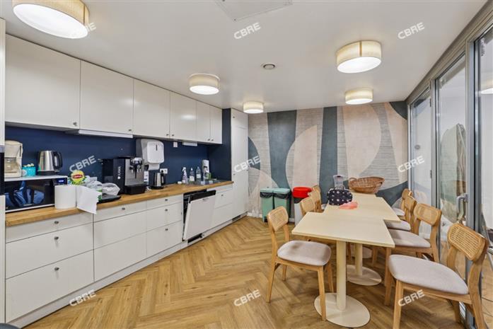 Bureau Location 93100 MONTREUIL